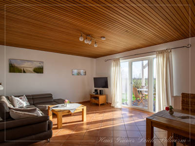 Wohnzimmer mit Terrassentür